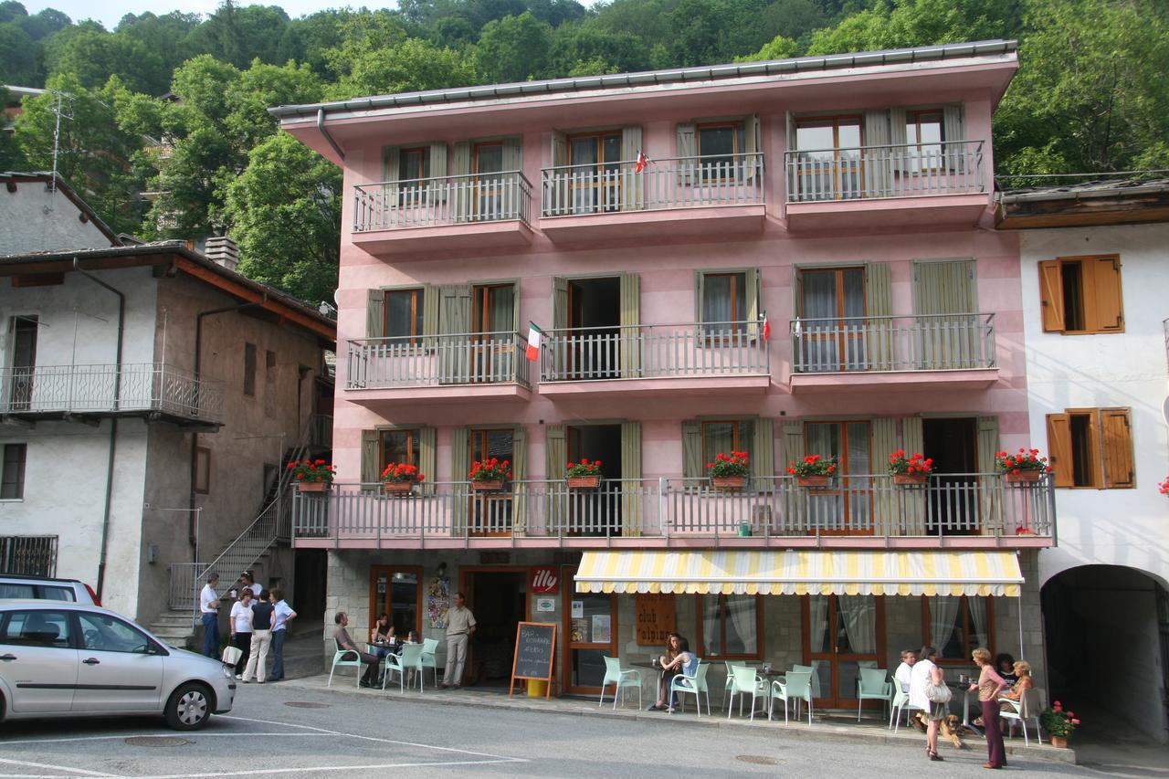 Albergo Club Alpino Crissolo Exterior photo