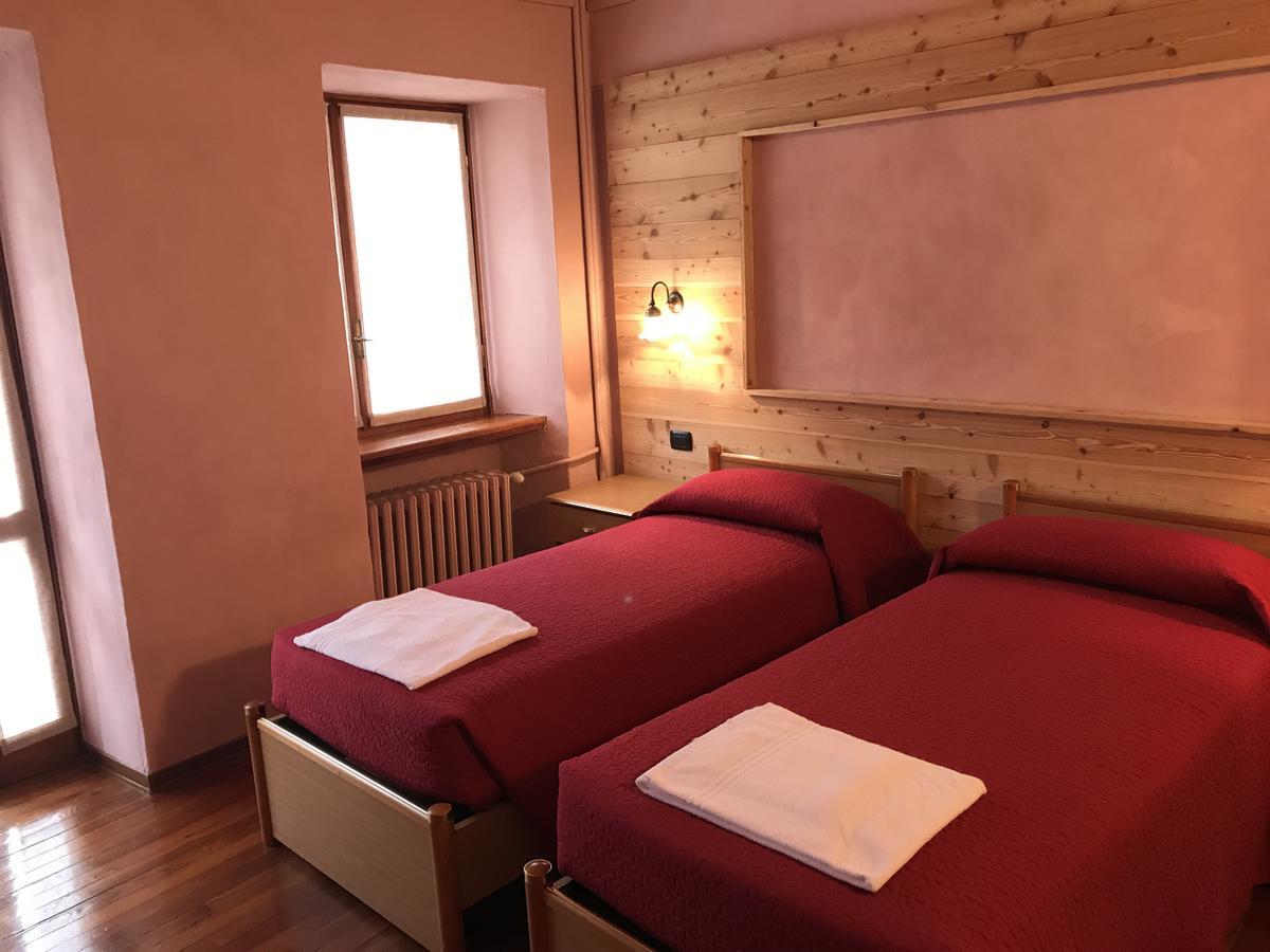 Albergo Club Alpino Crissolo Exterior photo