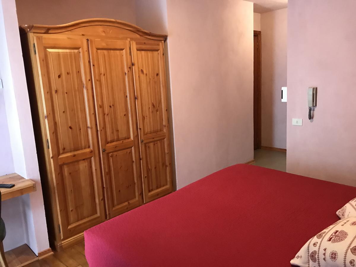 Albergo Club Alpino Crissolo Exterior photo